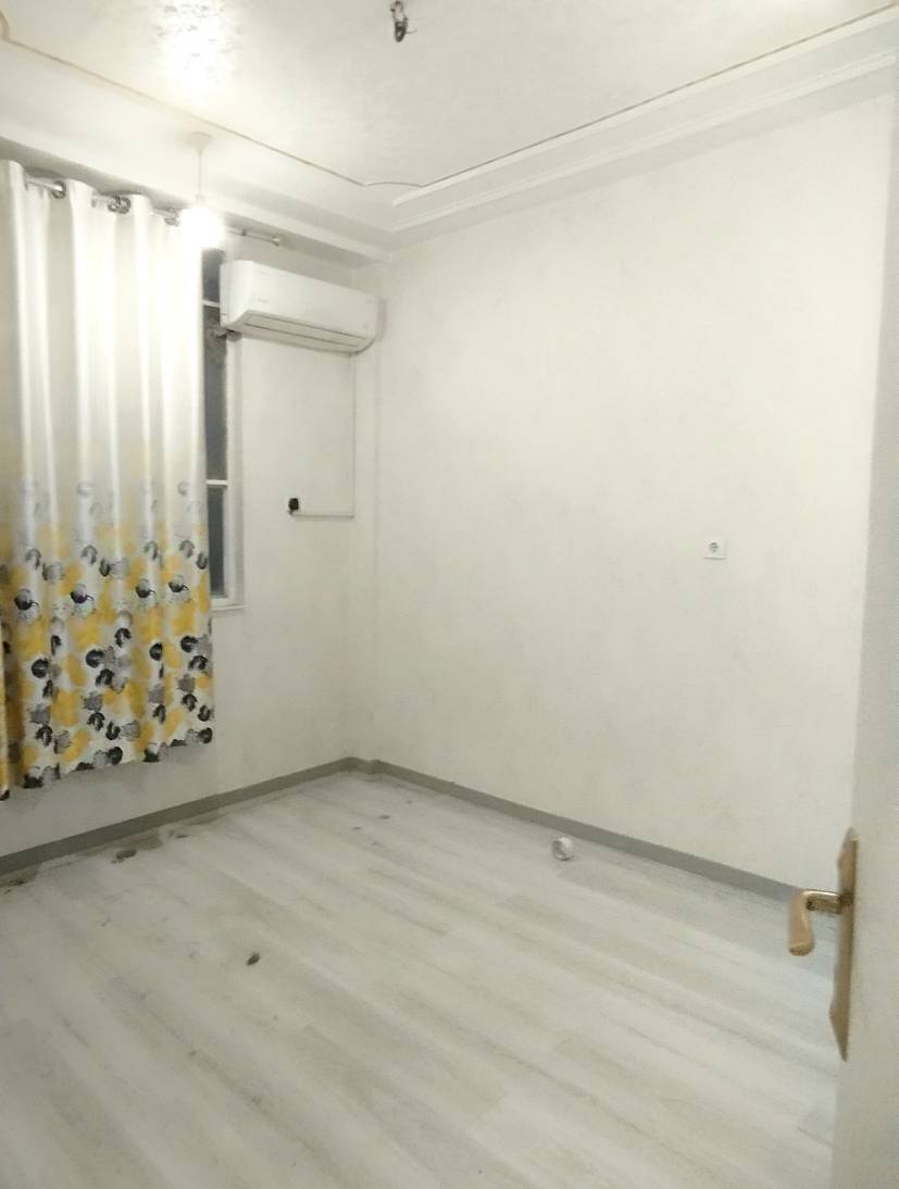 فروش آپارتمان ۷۰ متری بازسازی کامل در گلستان (نزدیک اقبال) با پارکینگ سندی - تصویر 2